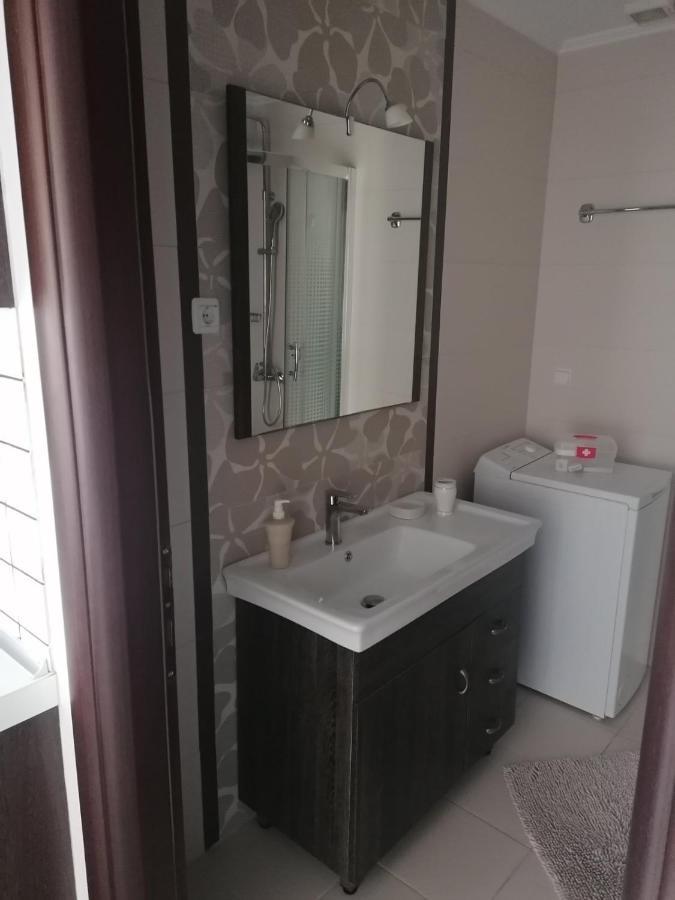 Nikitihouse Apartments 1 ภายนอก รูปภาพ