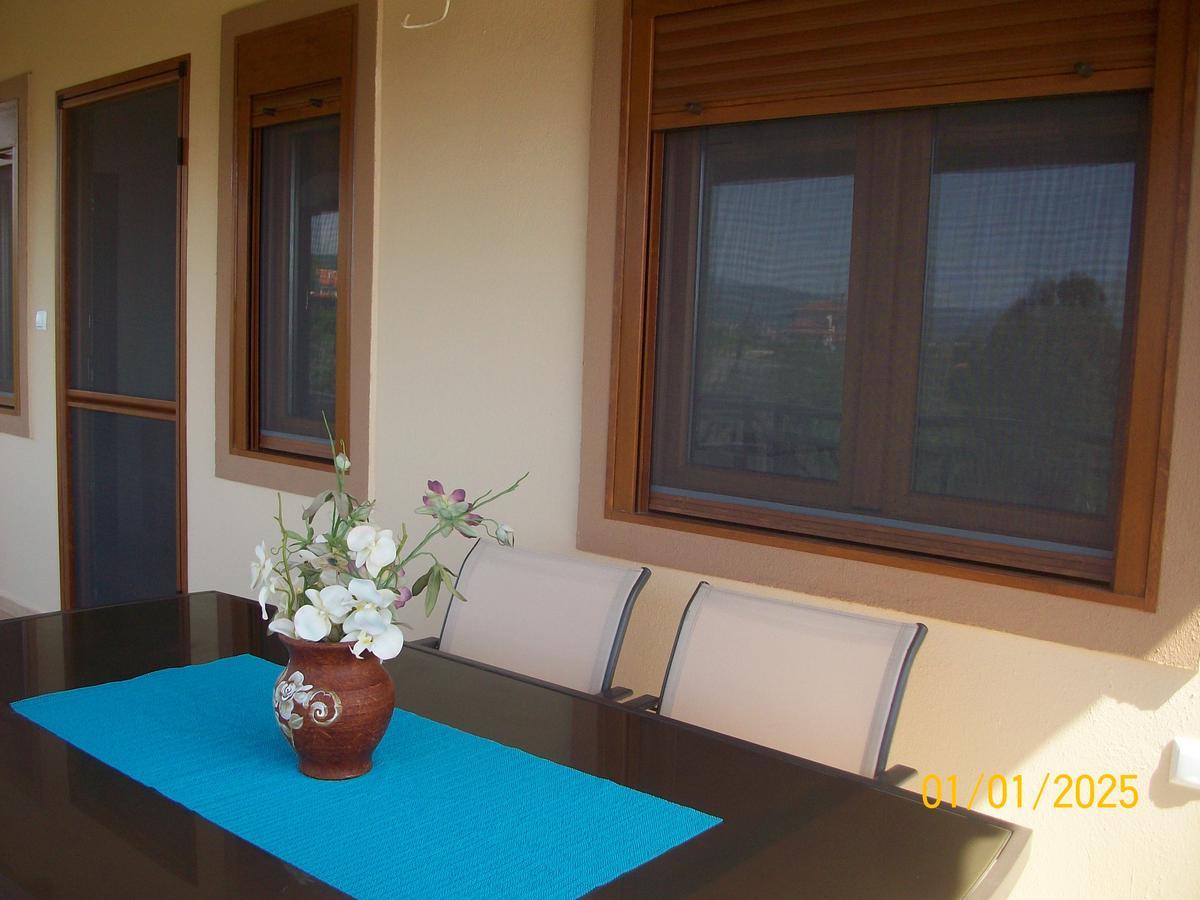 Nikitihouse Apartments 1 ภายนอก รูปภาพ
