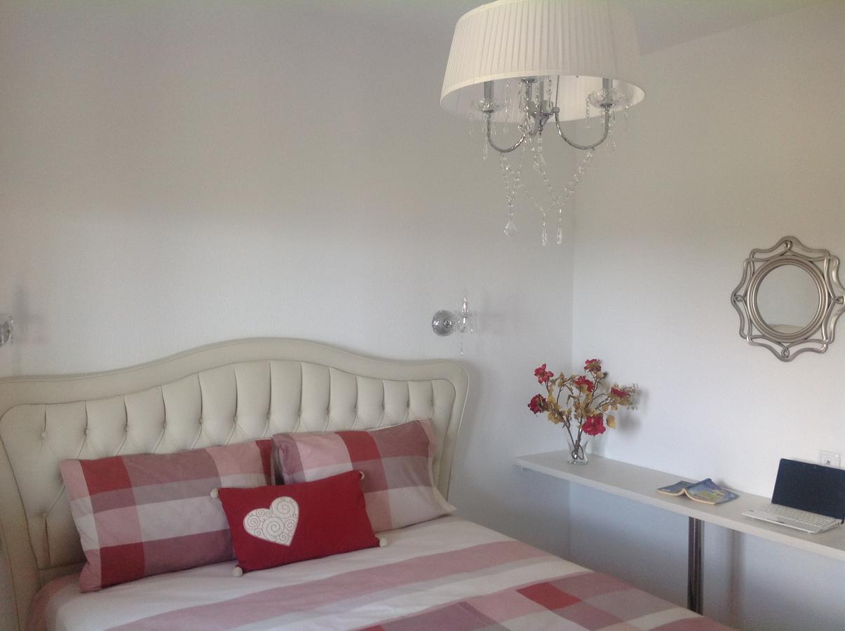Nikitihouse Apartments 1 ภายนอก รูปภาพ